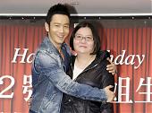 TISSOT 黄晓明现身 站台宽姊新片