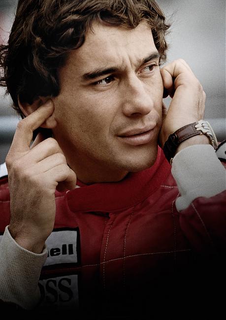 这款手表重新设计了32年前冼拿在澳门赛道上
