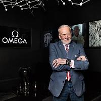 47年前戴OMEGA上月球的太空人-伯茲·艾德林
