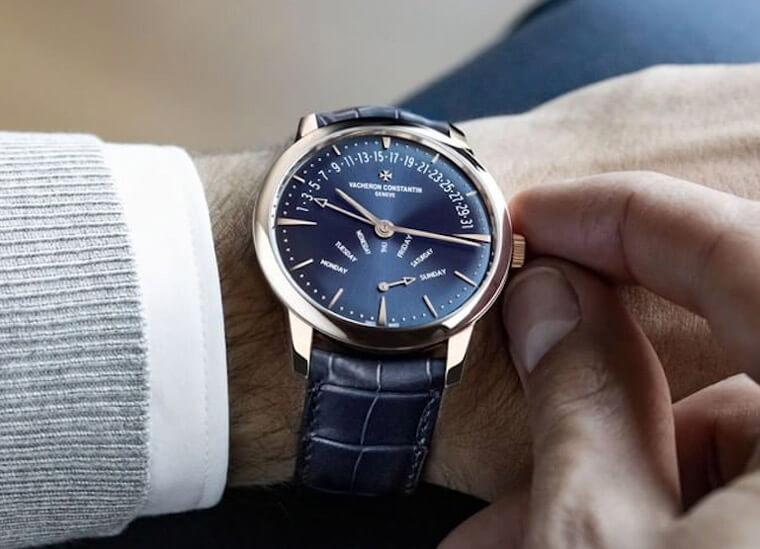 如何正確為機械機芯手錶上鍊？