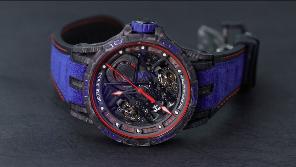 呼应顶级超跑的性能杰作 罗杰杜彼Excalibur Aventador S蓝色腕表