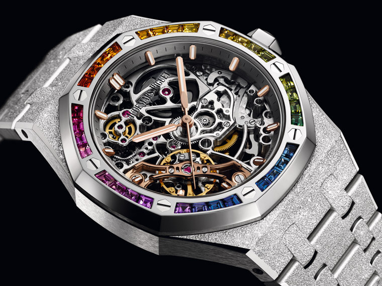 SIHH 2019:镂空中见虹彩   AP爱彼皇家橡树霜金镂空双摆轮腕表