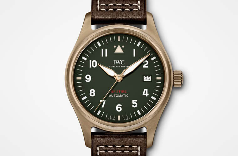 SIHH 2019:展现精湛制表工艺 万国表喷火战机系列IW326801& IW326802