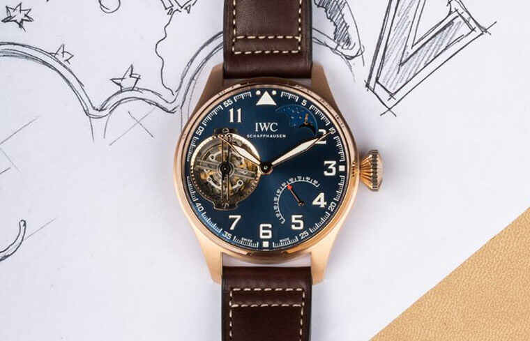 比玫瑰金更有挡头的硬金 IWC大型飞行员恆定动力陀飞轮腕表小王子特别版IW590303