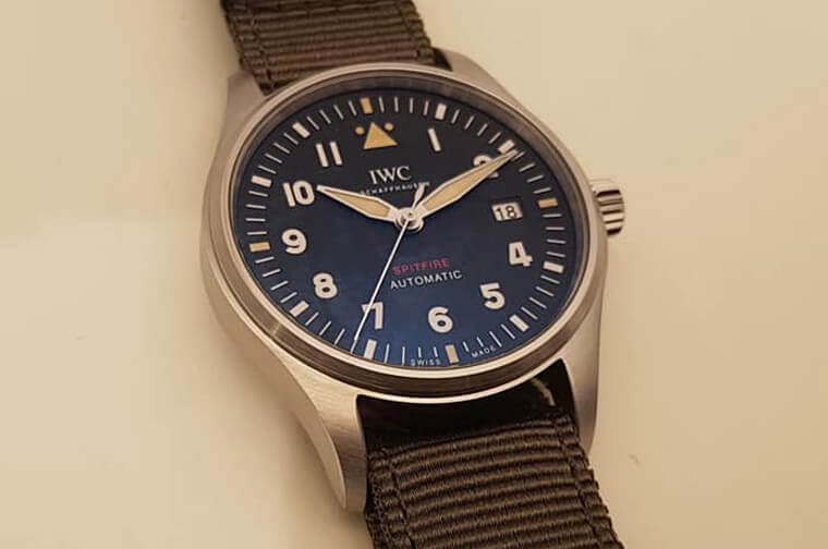 玩飞行表怎能错过这家 IWC 2019年喷火战机系列