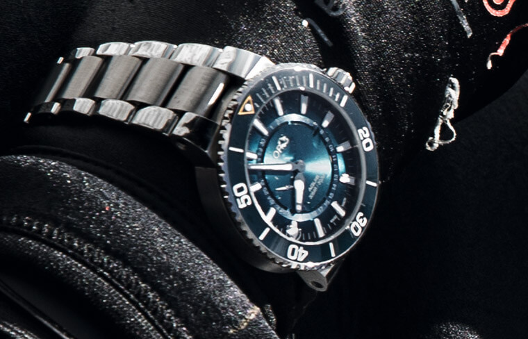 不知不觉ORIS时间之海大堡礁限量潜水表出到第三代了