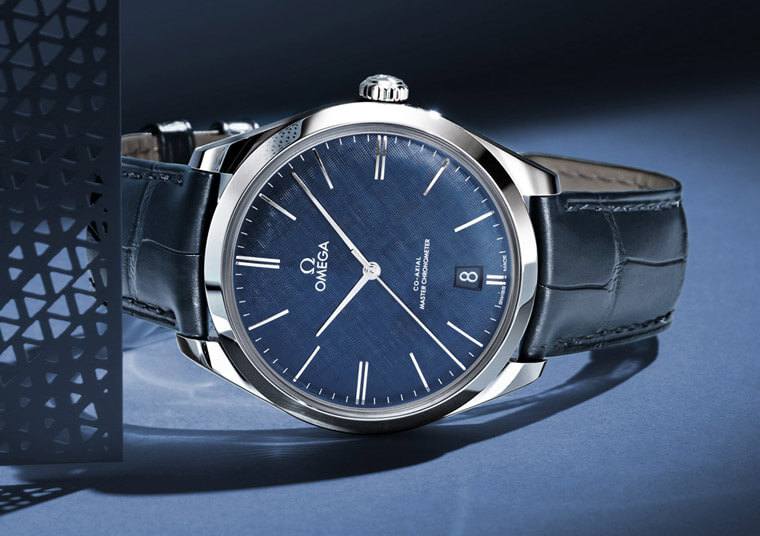 歐米茄碟飛Trésor改換黃銅印花藍面或琺瑯面再現正裝男錶市場