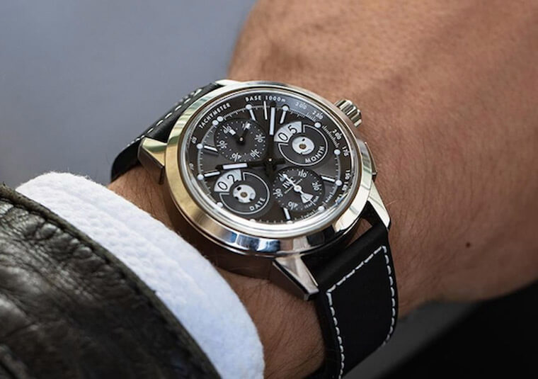 IWC工程師萬年曆錶改鈦金屬材質價格更有吸引力