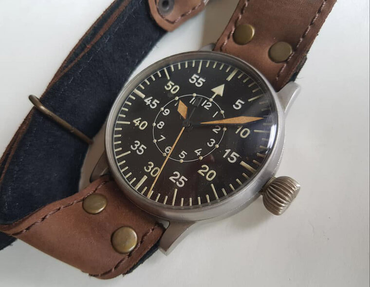 经典古董飞行表不是只有IWC一家 你可能猜不到这是哪个品牌做的表
