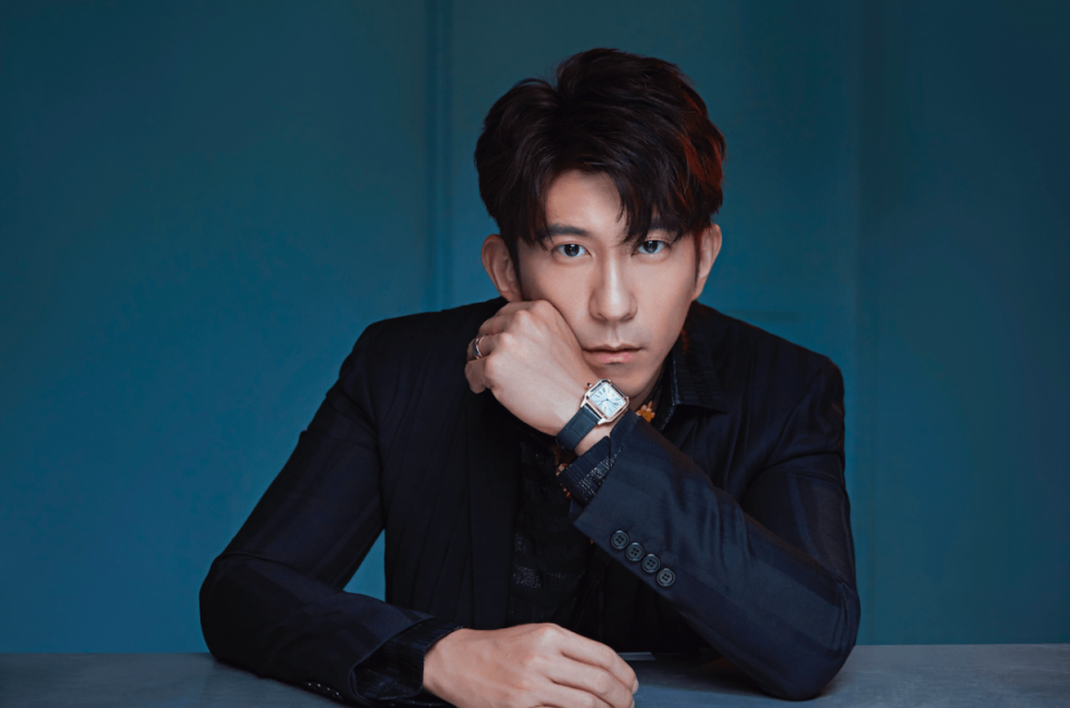 修杰楷示范卡地亚经典飞行表系列Santos如何戴得有型