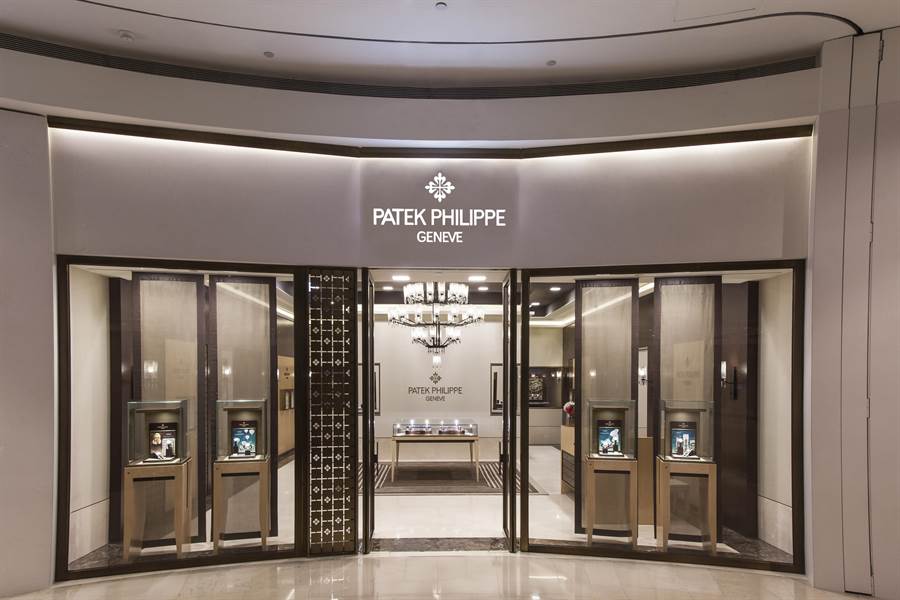 高登钟表台北101店提供表迷超大鑑赏空间欣赏2019百达翡丽巡迴展