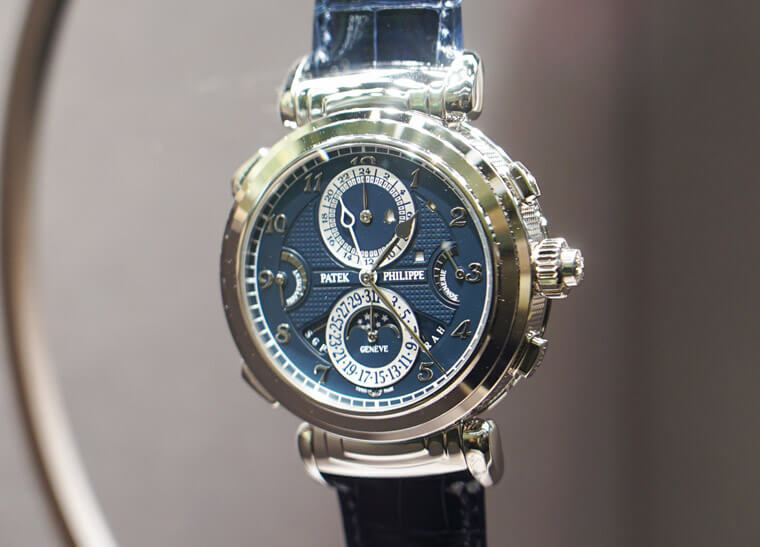 拥有自鸣等20种复杂功能的百达翡丽6300G 连日期都可以用打簧报时听出来