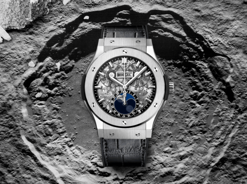 宇舶经典融合系列镂空月相表若隐若现显示月球阴晴圆缺