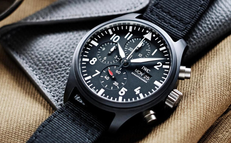 除了不鏽鋼、K金之外 IWC手錶目前有哪些特殊或創新材質的錶殼