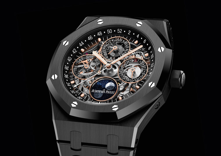 爱彼皇家橡树万年历新推出镂空黑陶瓷版本