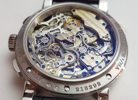 運動錶當道，但像朗格這類高級正裝錶也很值得追求