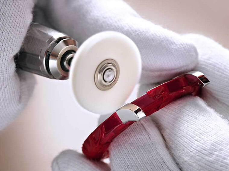 以朗格手表为例 高级表如果要翻新拋光表壳会有哪些步骤