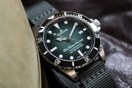 依度表SkyDiver復刻限量上市 解密1970年的神祕軍錶企劃
