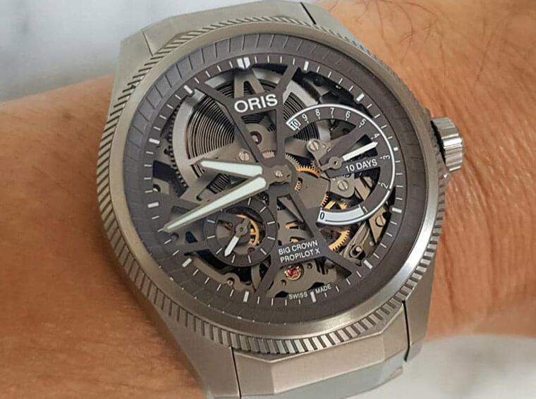 ORIS自制机芯Calibre 115以镂空工业风展现有别传统飞行表的设计