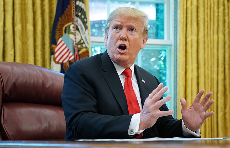 美国总统川普袖子露出来一只手表  眼尖的人都大吃一惊