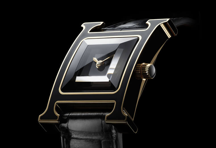 愛馬仕全新Heure H以玫瑰金線條點綴漆黑錶殼