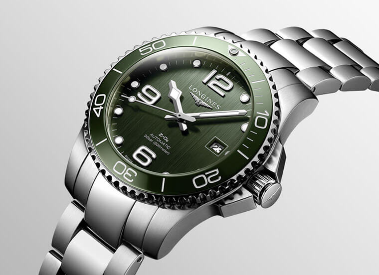 專賣店版綠浪鬼價格比一般Hydroconquest貴 關鍵在面盤和機芯