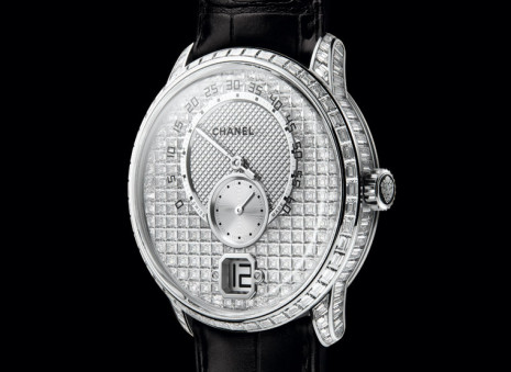 香奈儿Monsieur de CHANEL镶嵌上114颗钻石展现独特设计以外的华丽工艺