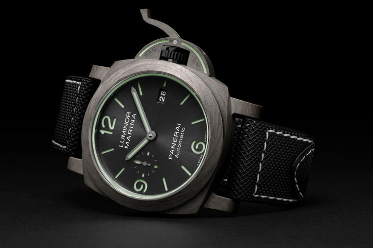 沛纳海1119 Luminor Marina Fibratech表壳特殊纹路是玄武岩纤维材质