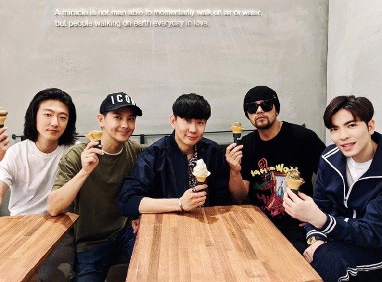 林俊傑咖啡店開幕不只很多大咖明星，手錶也很大咖