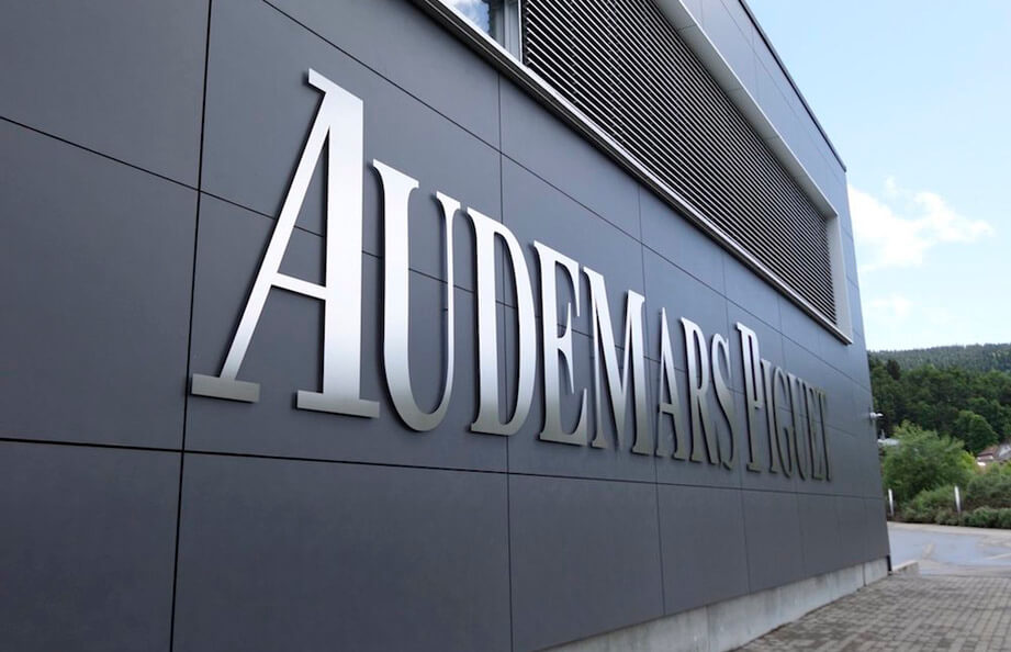 AP 2020手表产量减少1/4，第三季会推出新表