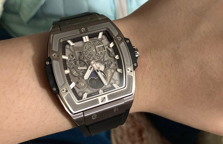 年輕錶友看同學戴AP，18歲先圓夢一支HUBLOT