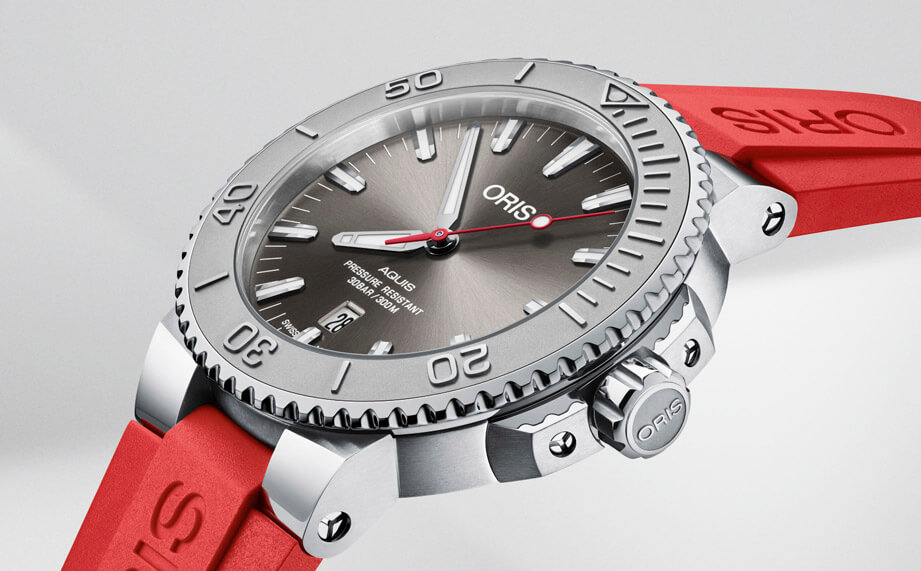 ORIS这支灰面搭红色胶带Aquis潜水表诉说特别创作灵感