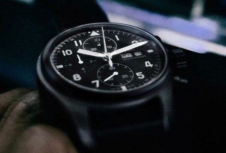 IWC目前有哪些錶採用品牌獨家瓷化鈦金屬錶殼