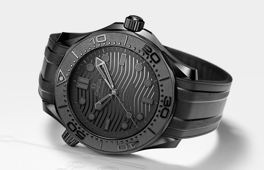 歐米茄打造海馬潛水300米黑色全陶瓷殼新款