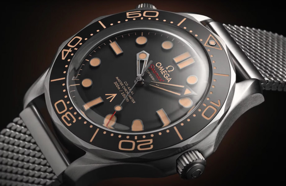 除了海馬300米潛水錶 《007：生死交戰》還有現身這些歐米茄手錶