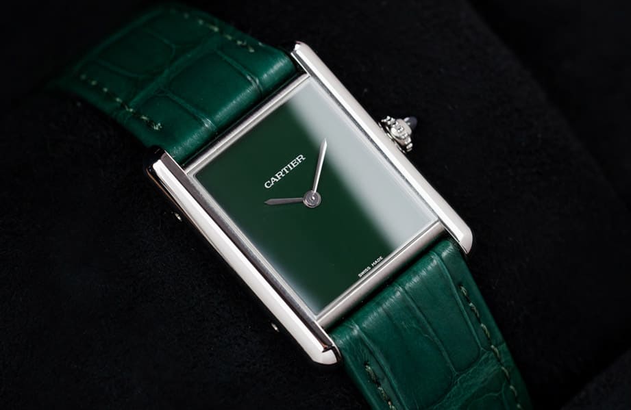 评点卡地亚人气彩色入门手表Tank Must 价格漂亮又有招牌设计