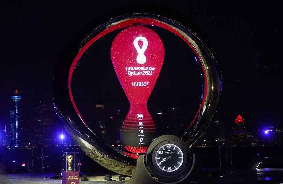 宇舶在杜哈正式启动2022 FIFA卡达世界杯足球赛官方倒数计时装置
