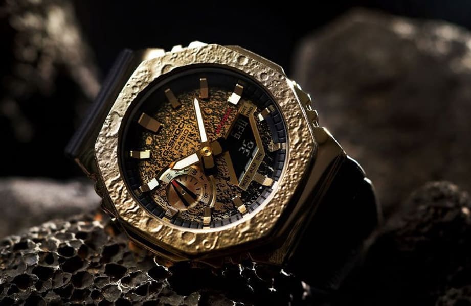 两大热门元素合体碰撞  G-SHOCK GM-2100钢壳农家橡树化身登月表