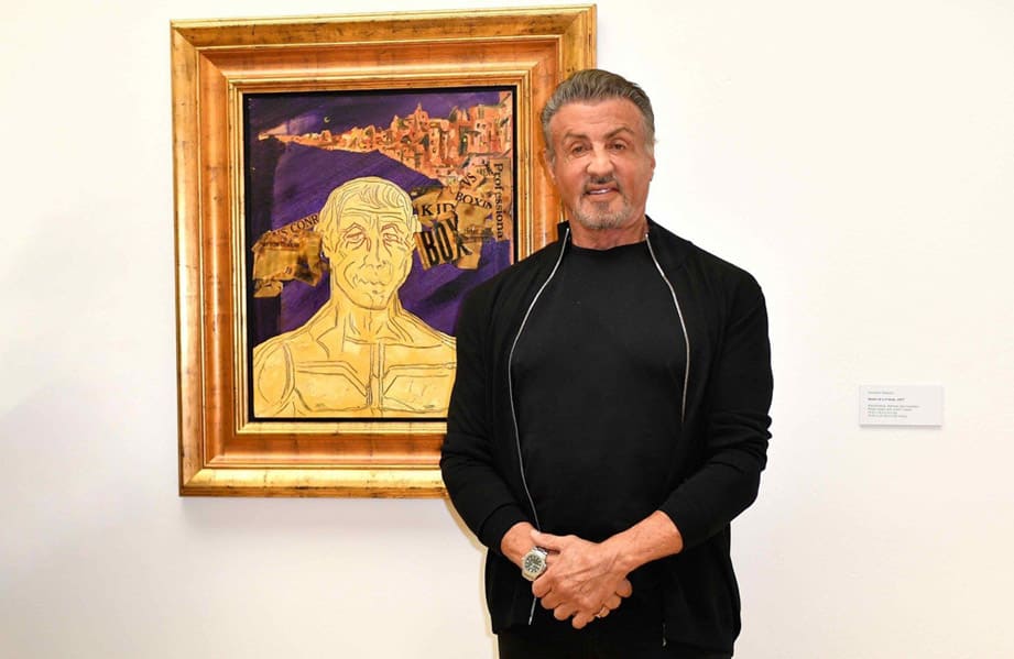 席维斯史特龙出席画展戴了一款当今最热门的PP表