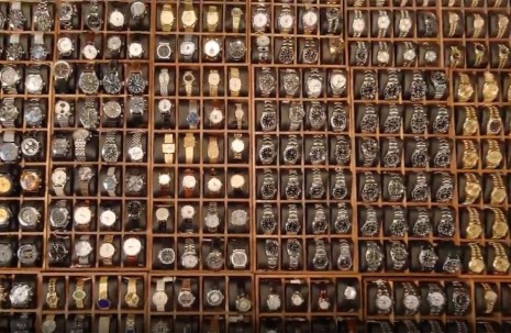 超壮观！3000支PP和劳力士等名表在房间一字排开成“手表海”