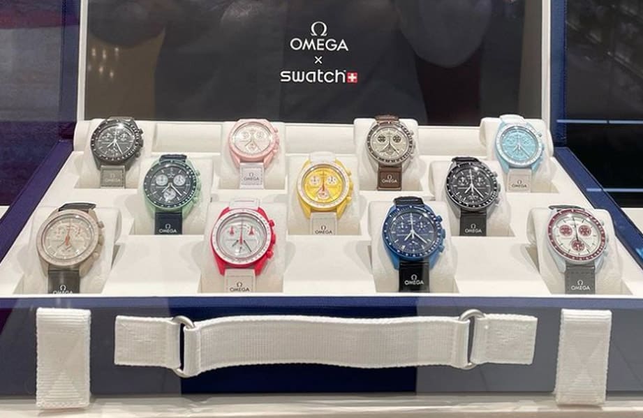 欧米茄平民超霸表MoonSwatch出现惊人卖价  网友“不敢相信自己的眼睛”