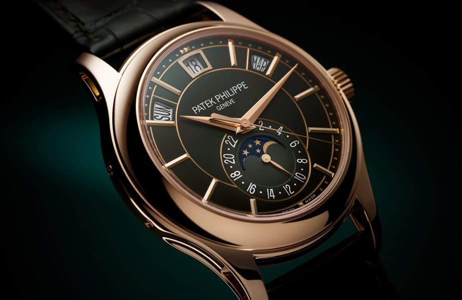 百达翡丽5205R年历表告别白面和黑面迎来崭新橄欖绿面