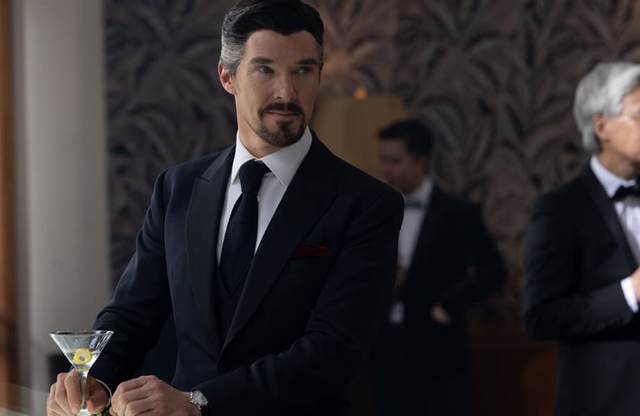 班奈狄克康柏拜區在《奇異博士2：失控多重宇宙》再度戴上主角最愛的鋼殼萬年曆手錶