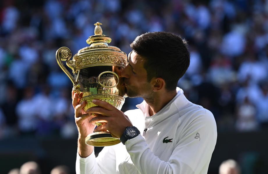 「喬帥」喬科維奇2022溫網冠軍入袋   陶瓷愛錶配獎盃留下美好回憶
