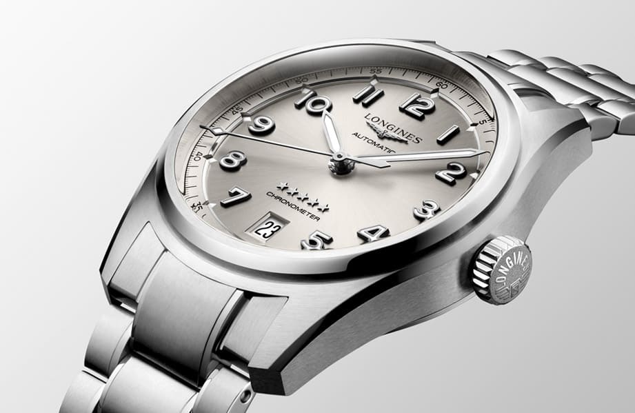 浪琴表Spirit先行者系列新增第三种表壳尺寸 37mm中性风格男女皆宜