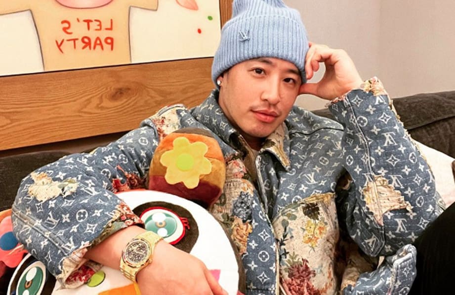 潘帥潘瑋柏提前曬冬裝  AP稀有款與LV村上隆熊貓娃娃剛好呼應