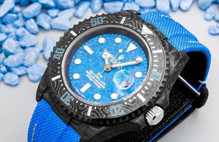 以特殊材质打造10枚「海洋蓝」劳力士海使