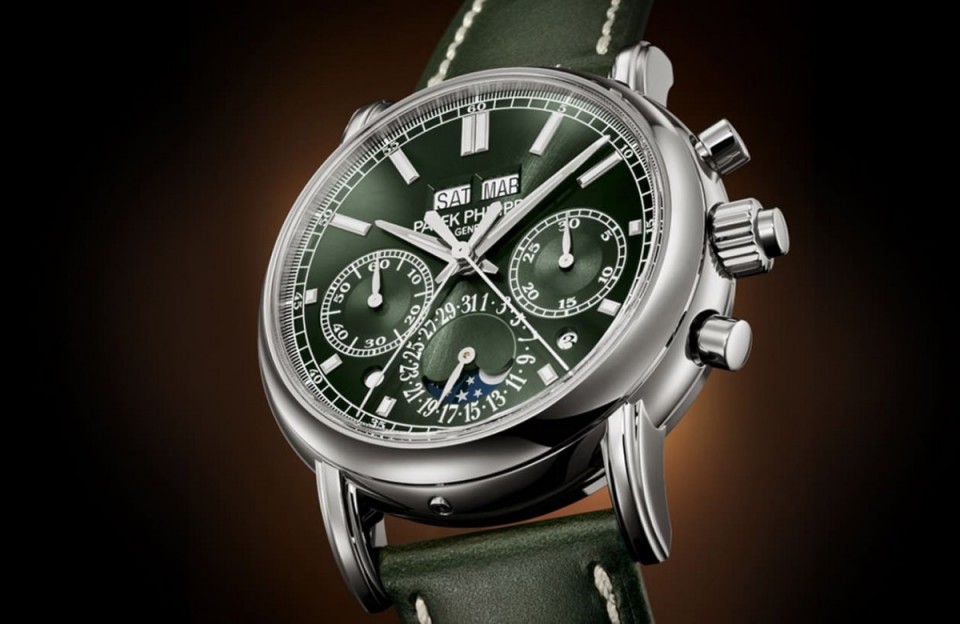 PP 2022第四支橄欖綠面！ 5204G追針萬年曆白金錶殼新裝登場