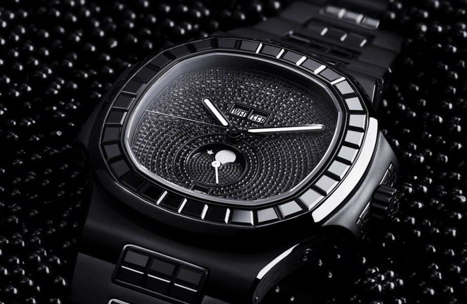 第一次見到全黑風格PP金鷹5726年曆月相錶 “寶石數破千顆”