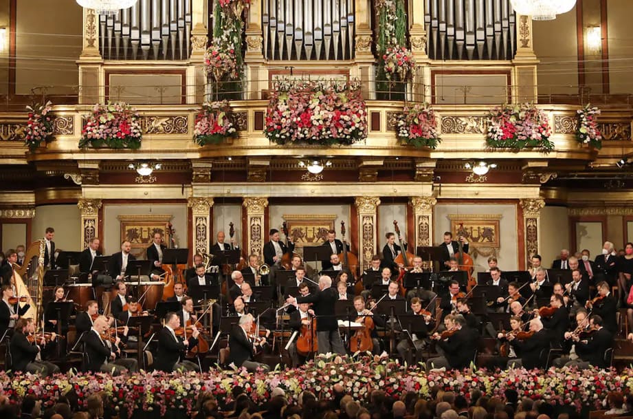 劳力士大力支持维也纳爱乐乐团2023新年音乐会 元旦一起大饱耳福